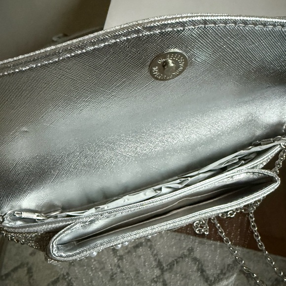 Silver Shimmer & Pearl Envelope Clutch | Convertible Shoulder or Clutch